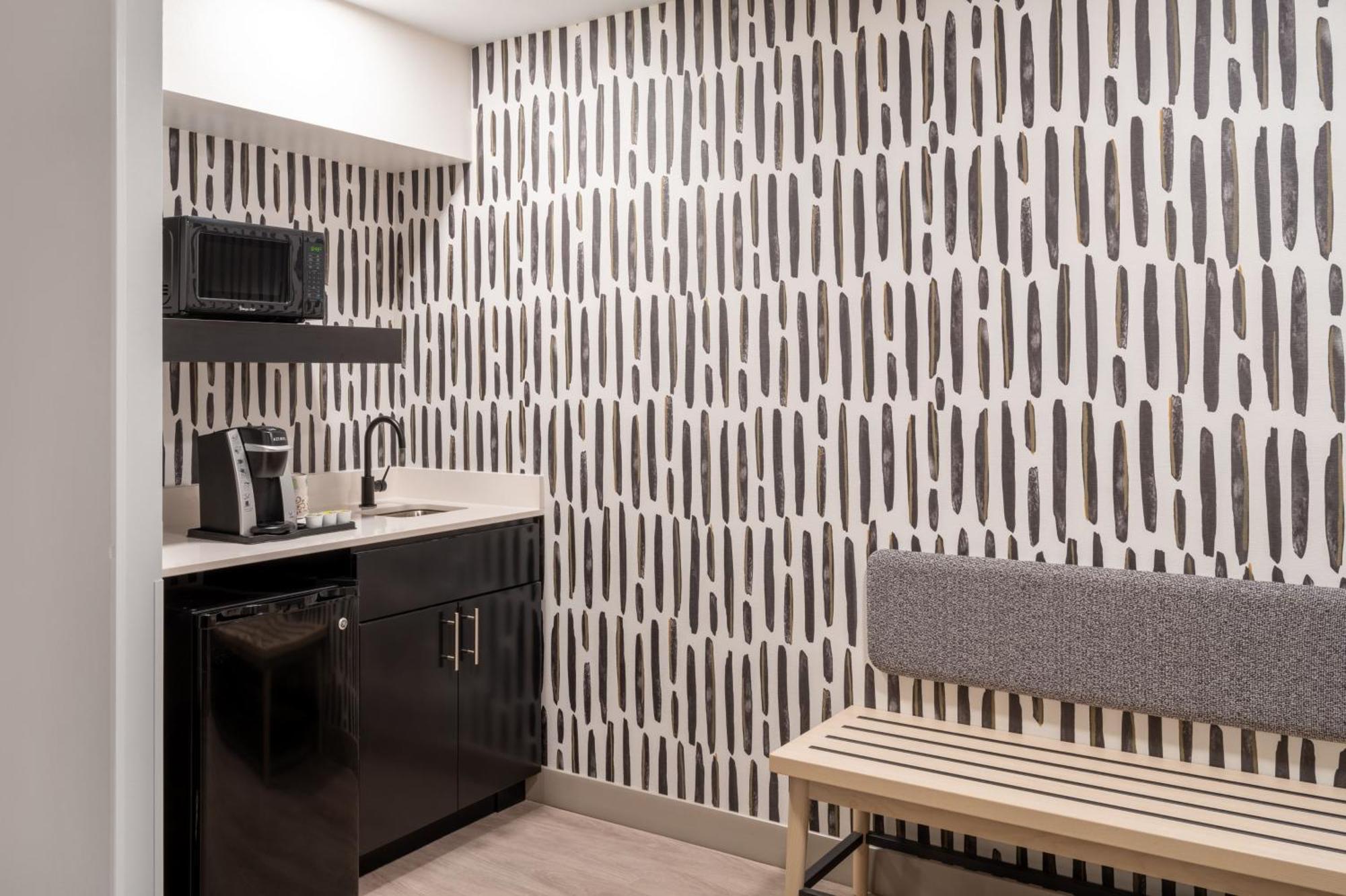 Atwell Suites Austin Airport By Ihg Экстерьер фото